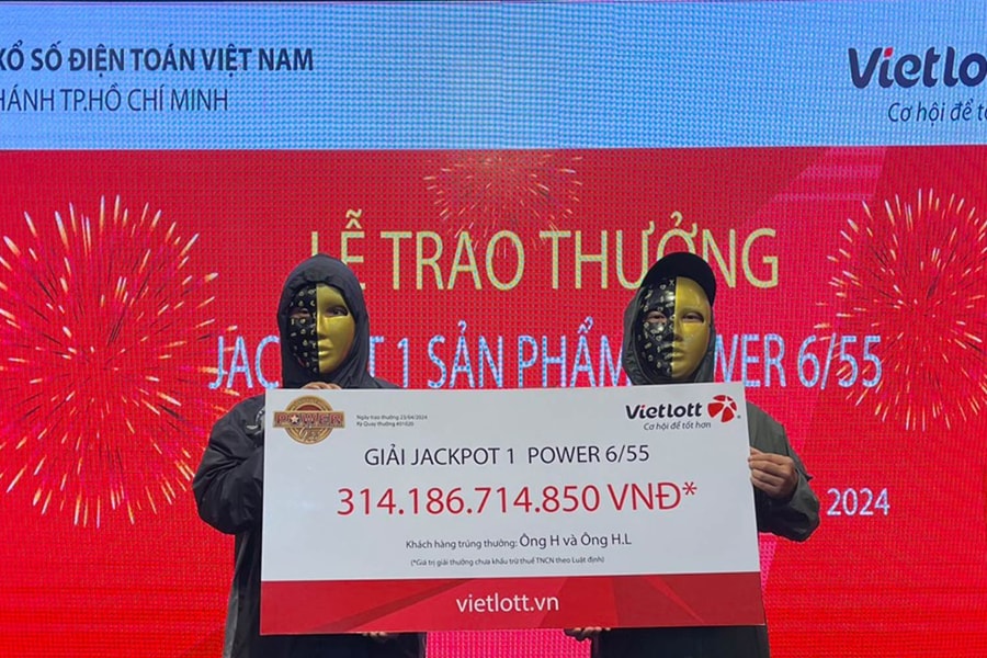 Dồn dập có vé trúng độc đắc trăm tỷ, Vietlott vẫn lãi kỷ lục