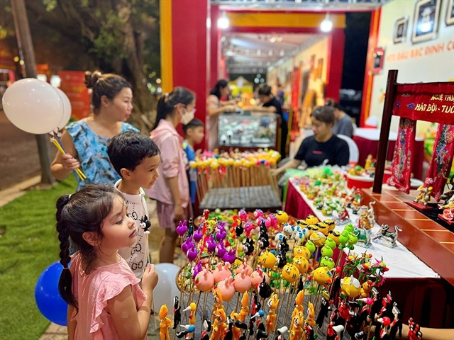 Interesting activities, delicious food, big tour promotions available at Hà Nội Tourism Gift Festival