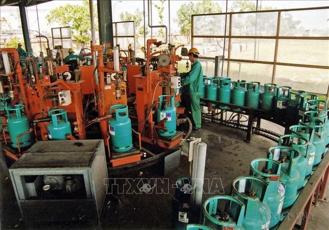 ​Từ ngày 1-9, giá gas bán lẻ trong nước tiếp tục điều chỉnh tăng