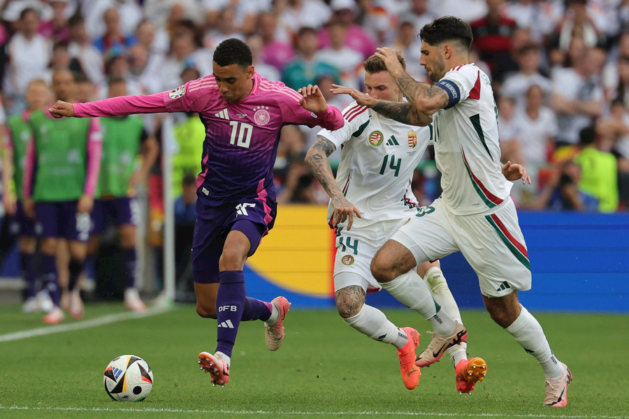 Lịch thi đấu bóng đá hôm nay 7/9: Đức vs Hungary, Ireland vs Anh, Hà Lan vs Bosnia, Ukraine vs Albania; U22 Uzbekistan vs U22 Việt Nam, Nga vs Thái Lan