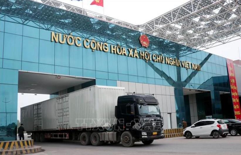 Export-import through Mong Cai int’l border gate grows 24%