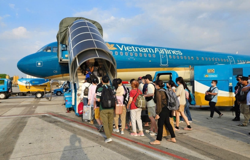 Vietnam Airlines Group opens ticket sales for upcoming Tet Holiday