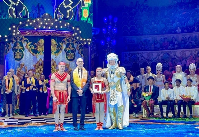 Việt Nam wins silver at the International Circus Festival