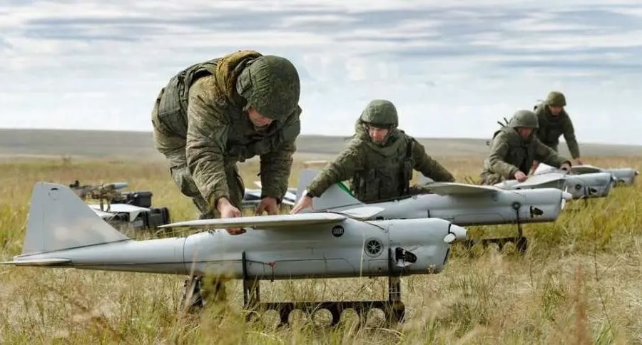 UAV dùng mạng nơ-ron thần kinh, cõng drone cảm tử vượt chiến hào Ukraine