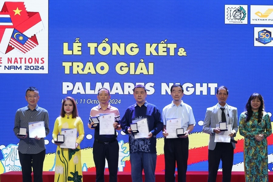 3 nhà sưu tập Việt Nam giành giải Vàng triển lãm tem bưu chính khu vực ASEAN