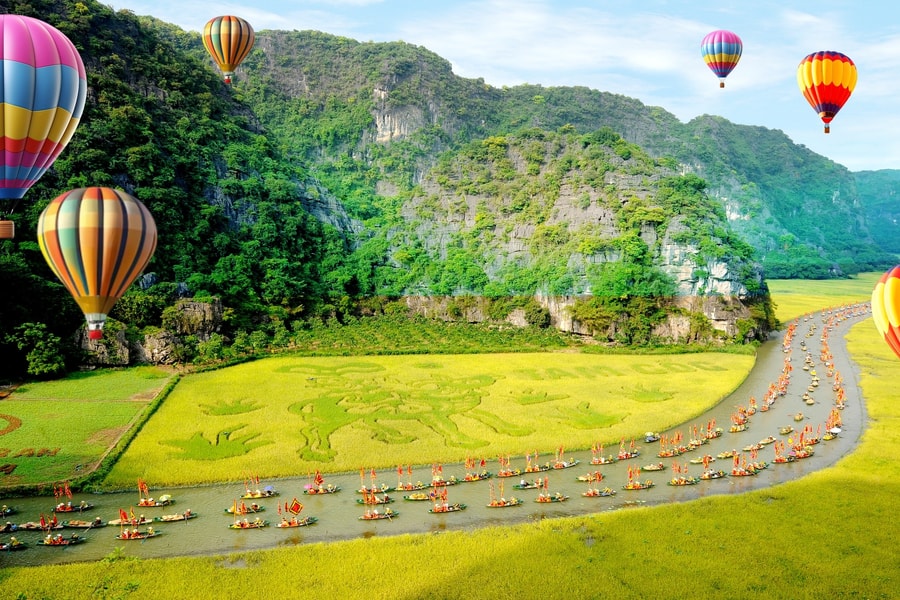 Ninh Binh hosts Tourism Food and Hot Air Balloon Festivals 2024