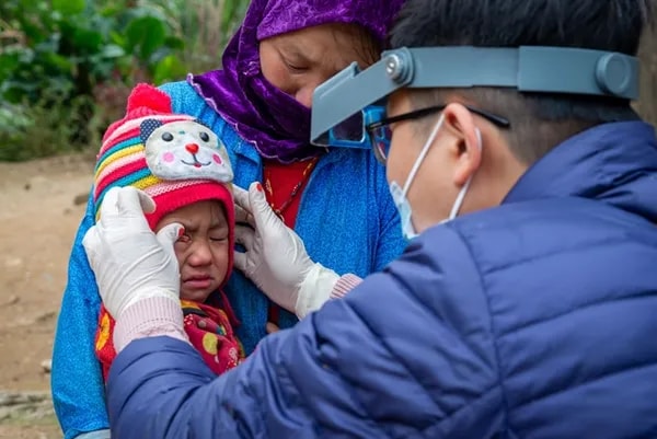 WHO confirms Việt Nam has eliminated trachoma