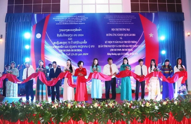 Vietnam, Laos step up trade, tourism promotion