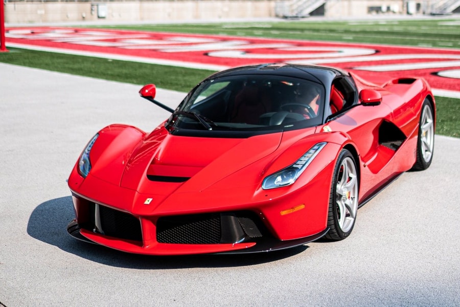 Bản tin Xe cộ 30/10: Rộ tin đồn siêu xe Ferrari LaFerrari trăm tỷ đồng đã về Việt Nam