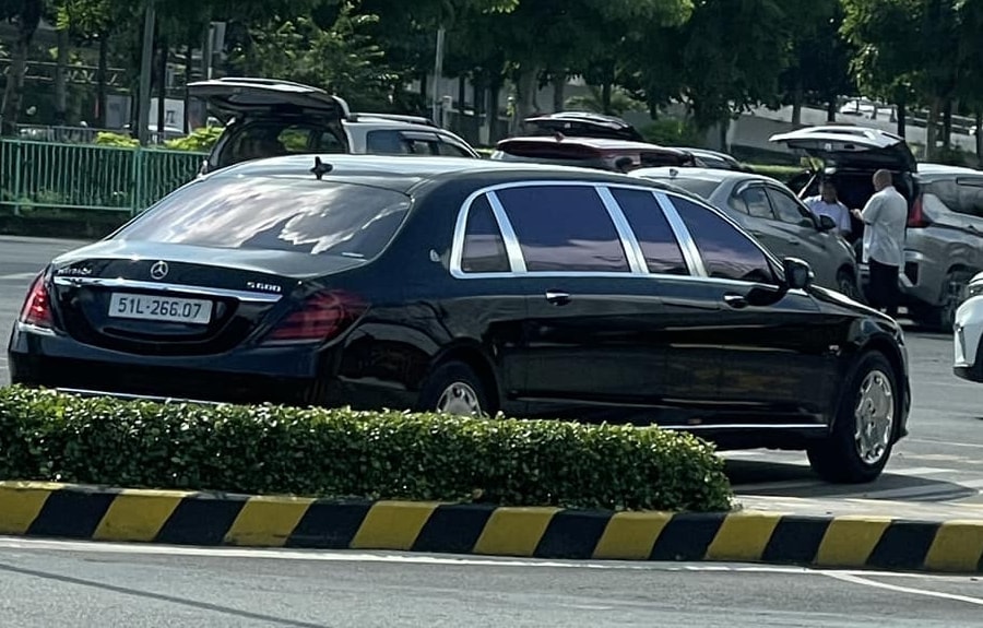 Lộ diện xe siêu sang Maybach S 600 Pullman giá 70 tỷ của đại gia Sài Gòn