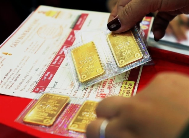 Two HCM City firms fined for selling unverified gold on social media