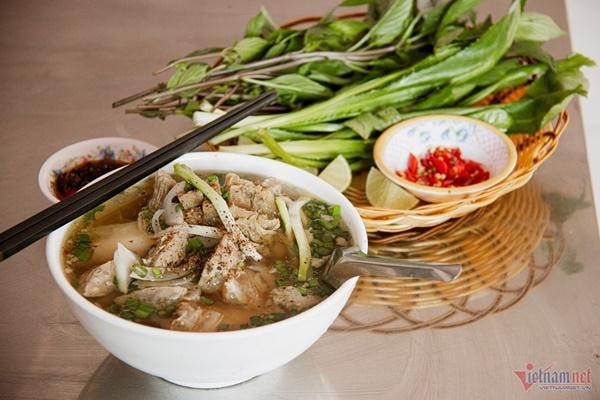 Lạ miệng món phở bò của người Chăm ở An Giang, nước dùng được ninh 15 tiếng