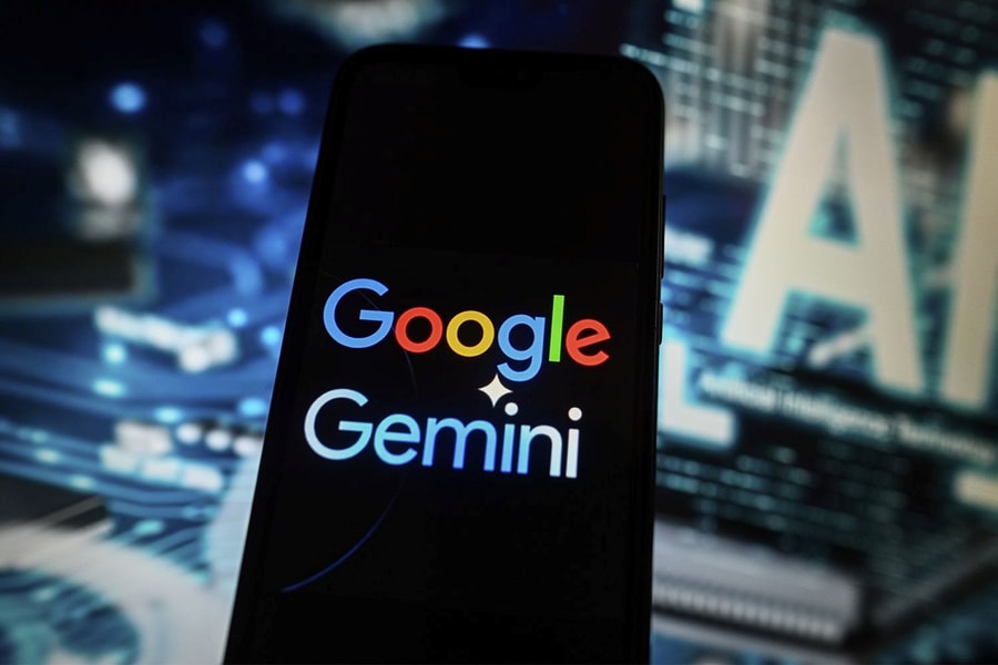 Google điều tra vụ AI Gemini yêu cầu người dùng tự sát