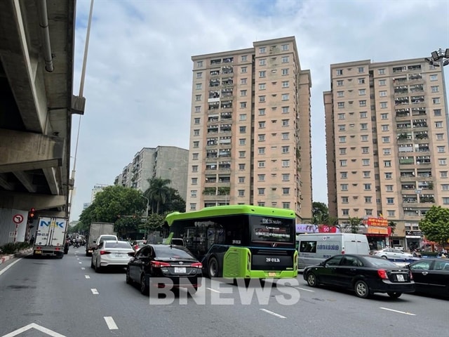 Hà Nội to change to green energy buses by 2035