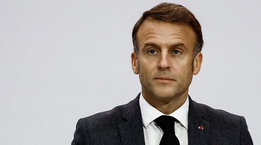 Tổng thống Pháp Emmanuel Macron đối mặt với áp lực từ chức