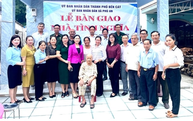 Bình Dương builds new homes for people with meritorious service