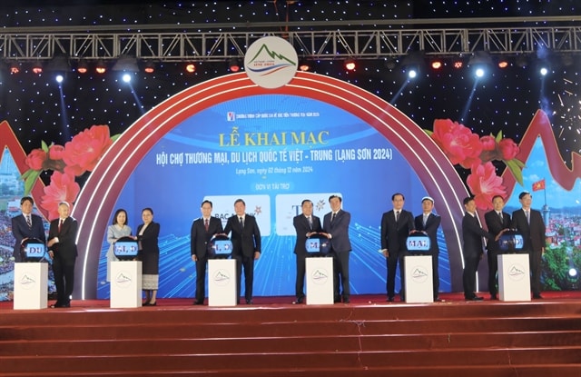 Việt Nam – China international trade and tourism fair kicks off in Lạng Sơn