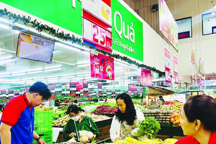 Goods to serve Tet holiday abundant, prices stable