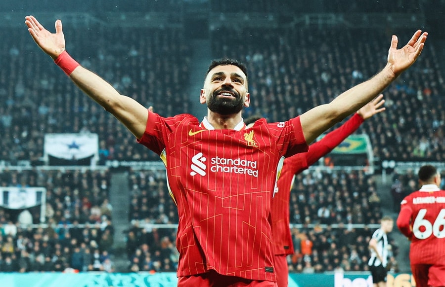 Salah lập cú đúp, Liverpool đánh rơi chiến thắng phút chót