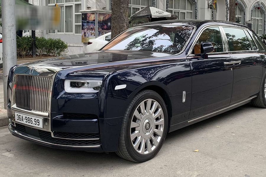 Đại gia Thanh Hóa chi 60 tỷ mua xe siêu sang Rolls-Royce kèm biển số trăm triệu