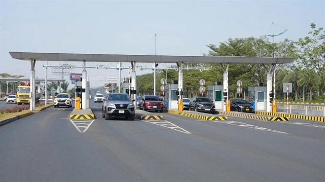 Non-stop toll collection implemented at Nội Bài Int'l Airport from today