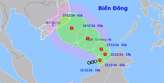 Áp thấp nhiệt đới giật cấp 8 hướng về quần đảo Trường Sa, miền Trung mưa lớn