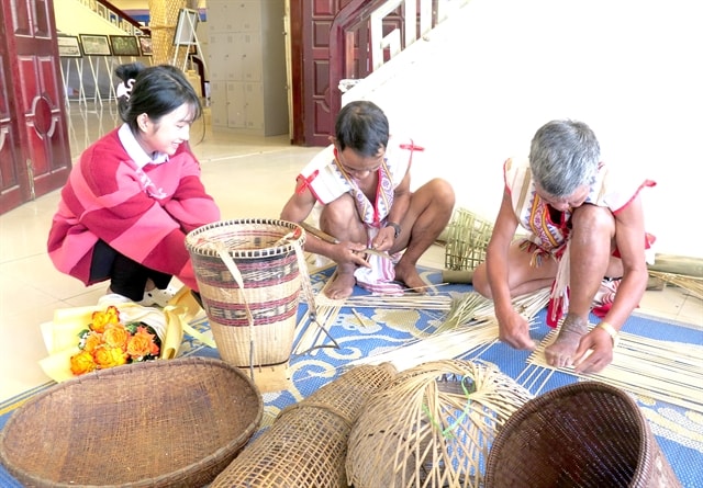 Traditional handicrafts of ethnic groups in Kon Tum Province need to be preserved