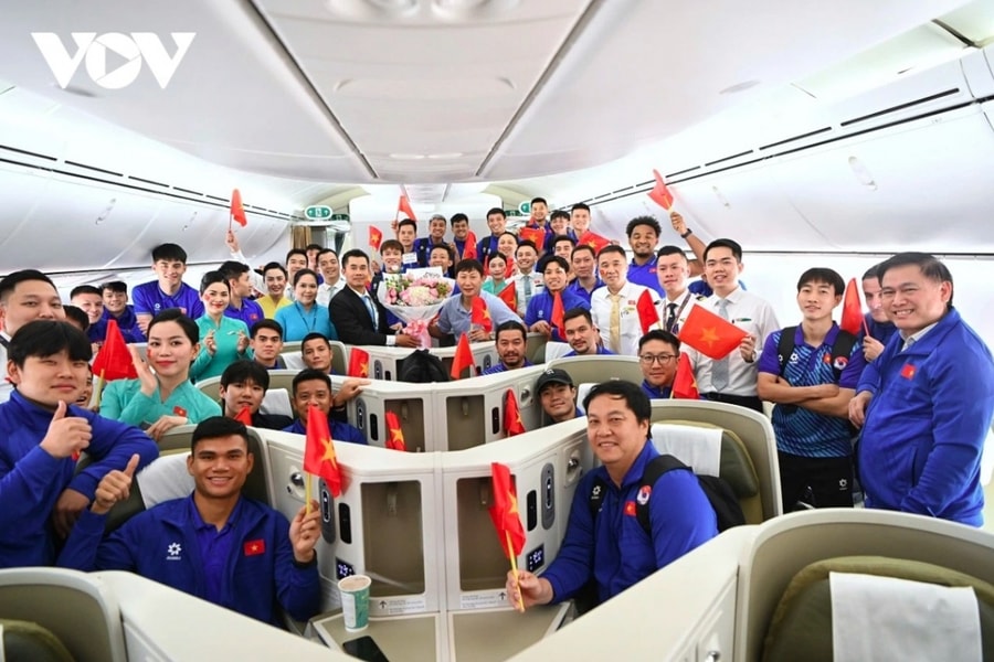 Local players arrive in Thailand for ASEAN Cup Final second leg