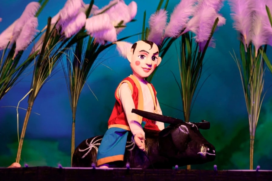 Water puppetry debuts at HCM City spring flower festival